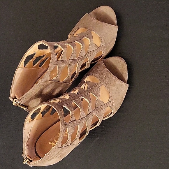 XOXO Women's Colbie Peep Toe Platform Pumps size 7 - Picture 2 of 8